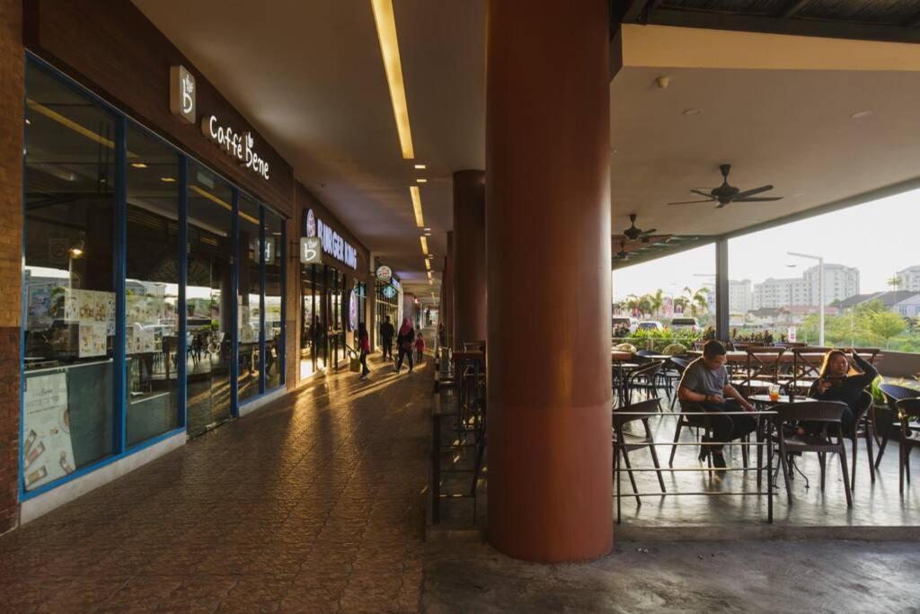 Jazz Suites 1 Vivacity Кучінг Екстер'єр фото